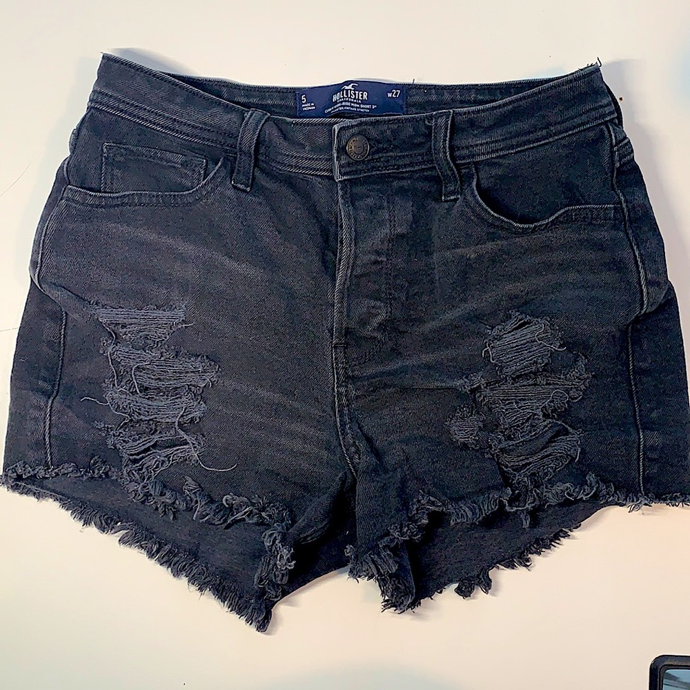 Holister Curvy High-Rise Mom Short 3”